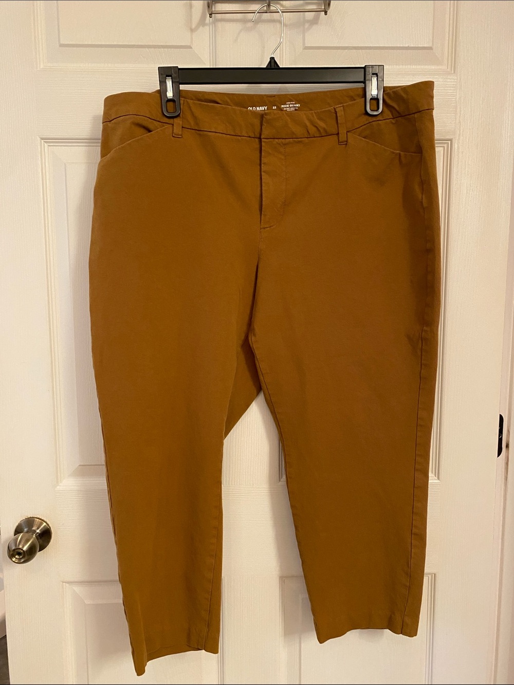 Old Navy Tan Chino Pants 22